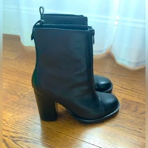 Ted Baker London Leather Chunky Heeled Chelsea Boot size 36 (6)